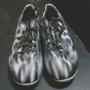 Adidas soccer cleats size 4.5